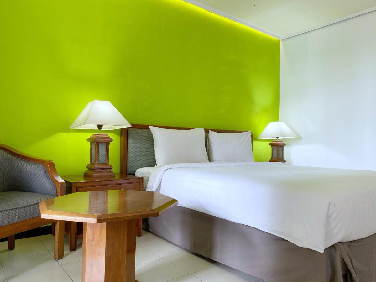 Grand Whiz Hotel 브로모 외부 사진