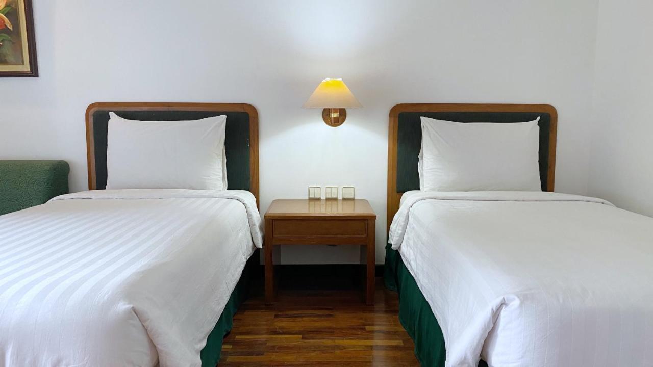 Grand Whiz Hotel 브로모 외부 사진