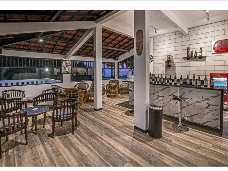 Grand Whiz Hotel 브로모 외부 사진